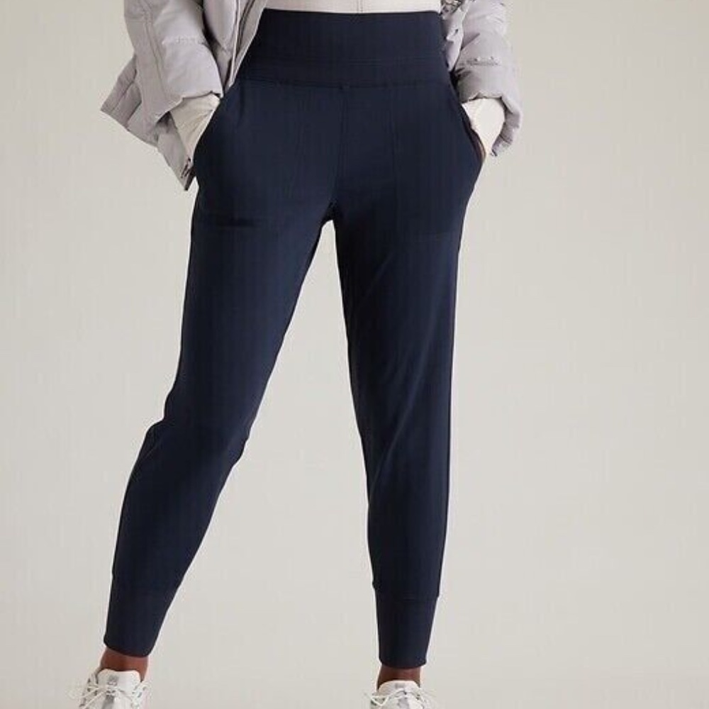 NWT Athleta Venice Jogger // Navy